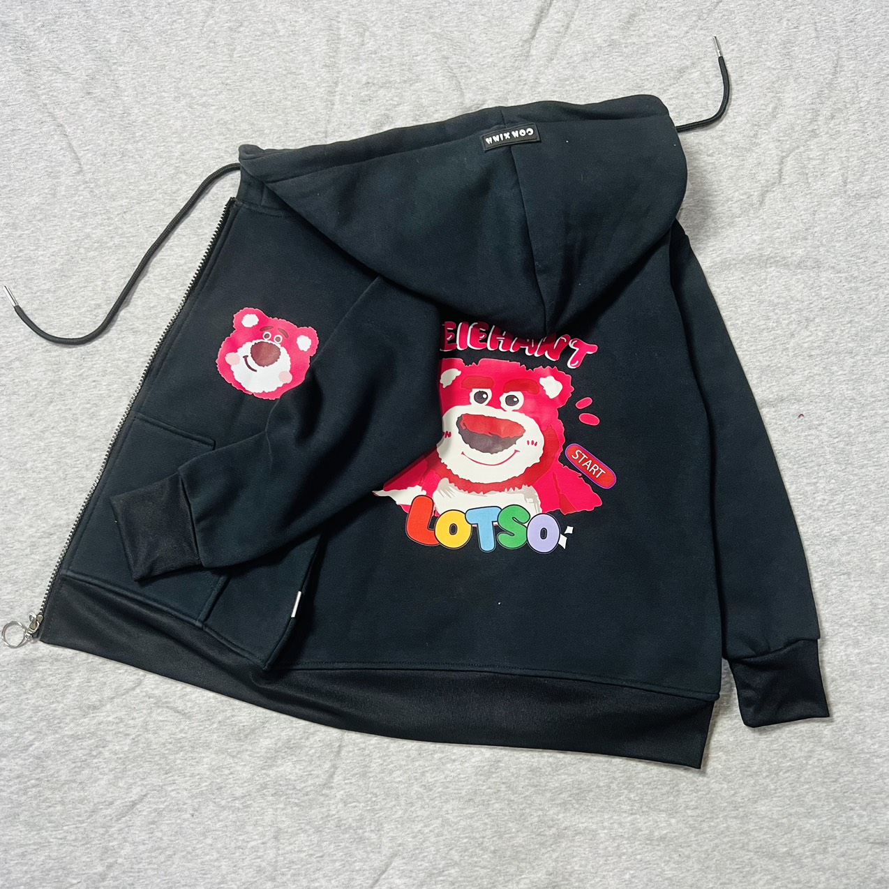 Áo hoodie dây kéo bé gái Con Xinh phom rộng nỉ hình in GẤU DÂU LOT.SO cho bé từ 14 đến 50kg