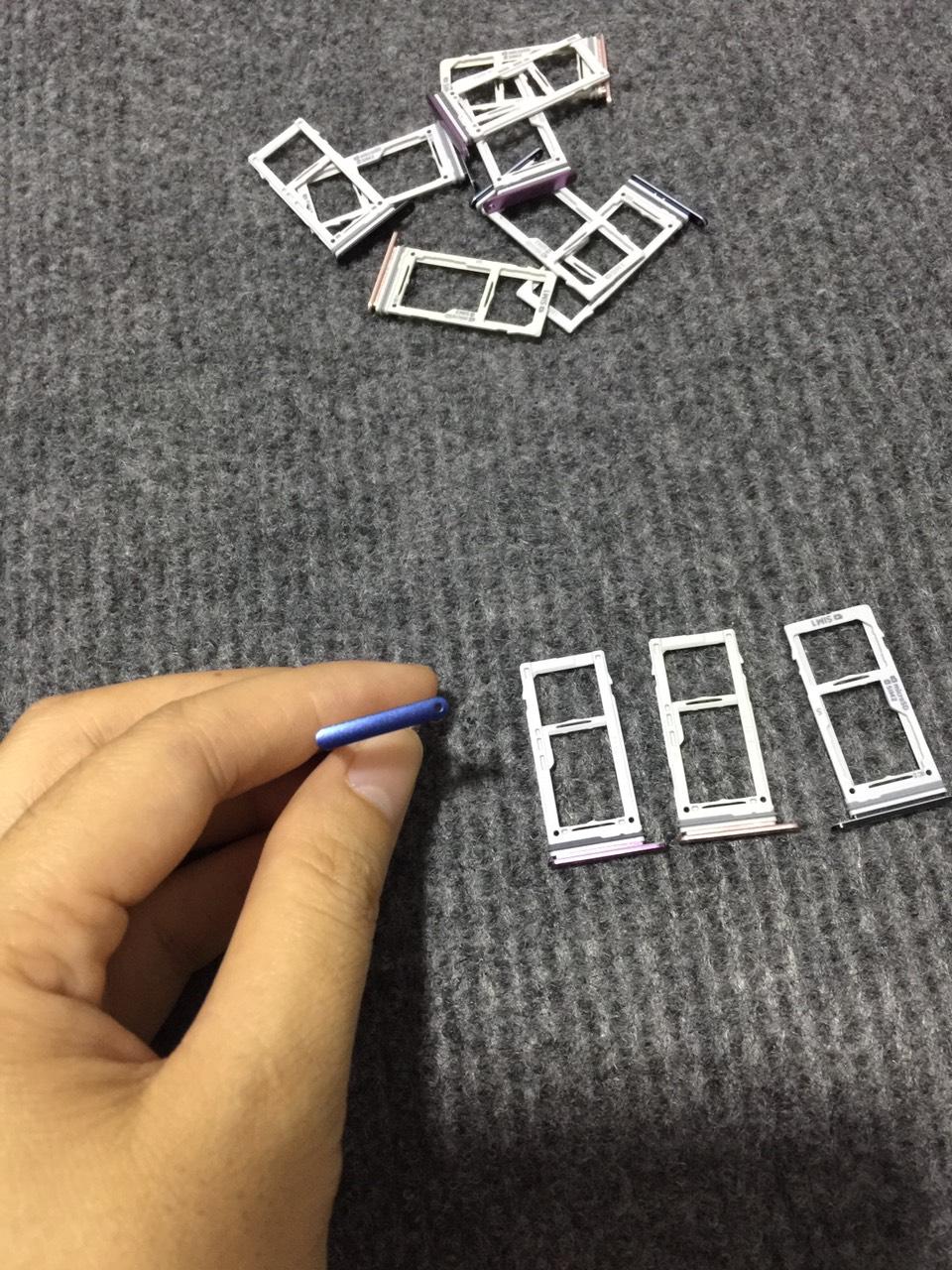 Khay sim Samsung S9/ S9 Plus bản 2 sim tặng cây chọt sim