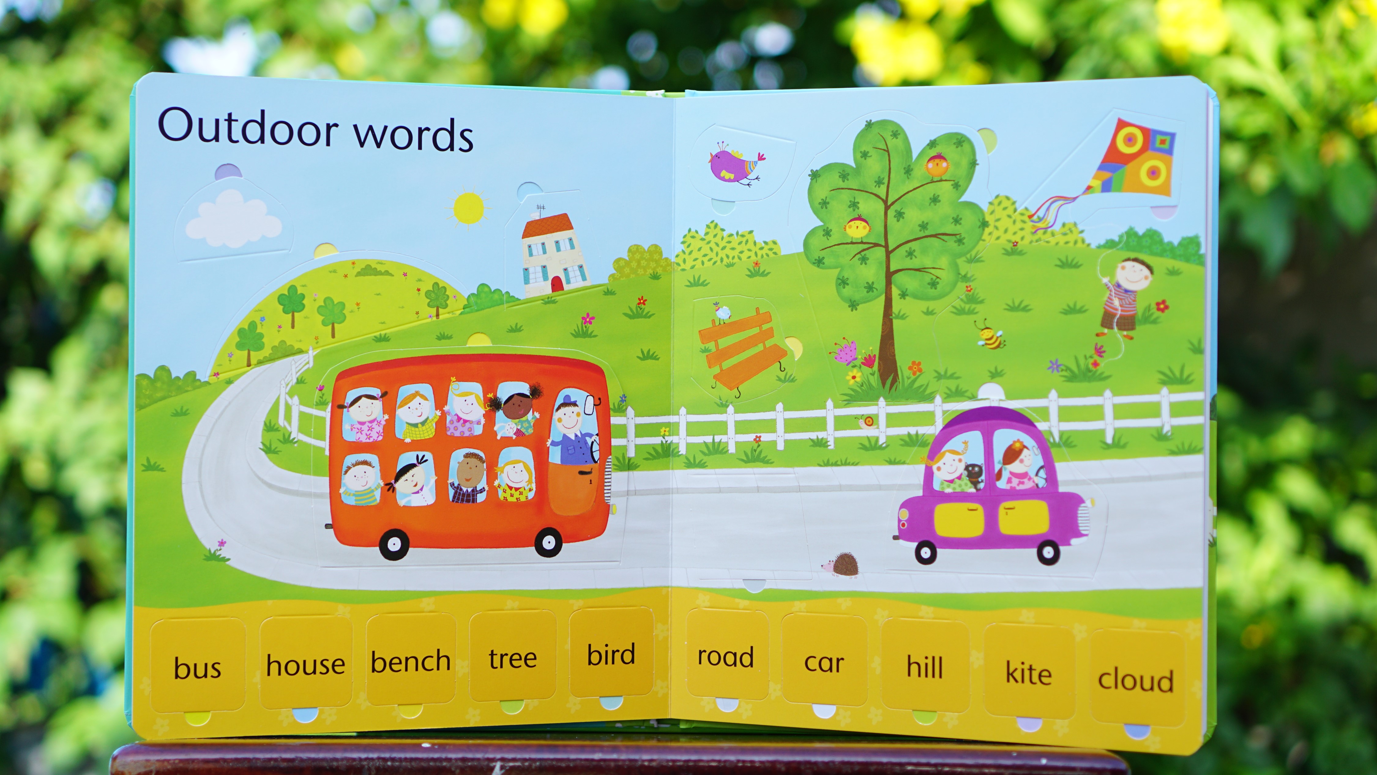 Sách Lift-the-Flap Word Book