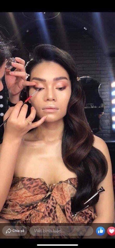 Cọ vẽ eyeliner nét siêu mảnh