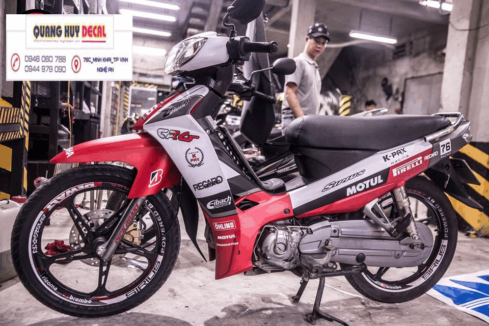 Tem trùm xe sirius đỏ bạc chế đẹp - Tem xe máy sirius đỏ bạc thiết kế theo yêu cầu - tem trùm xe sirius chế đẹp và rẻ chất