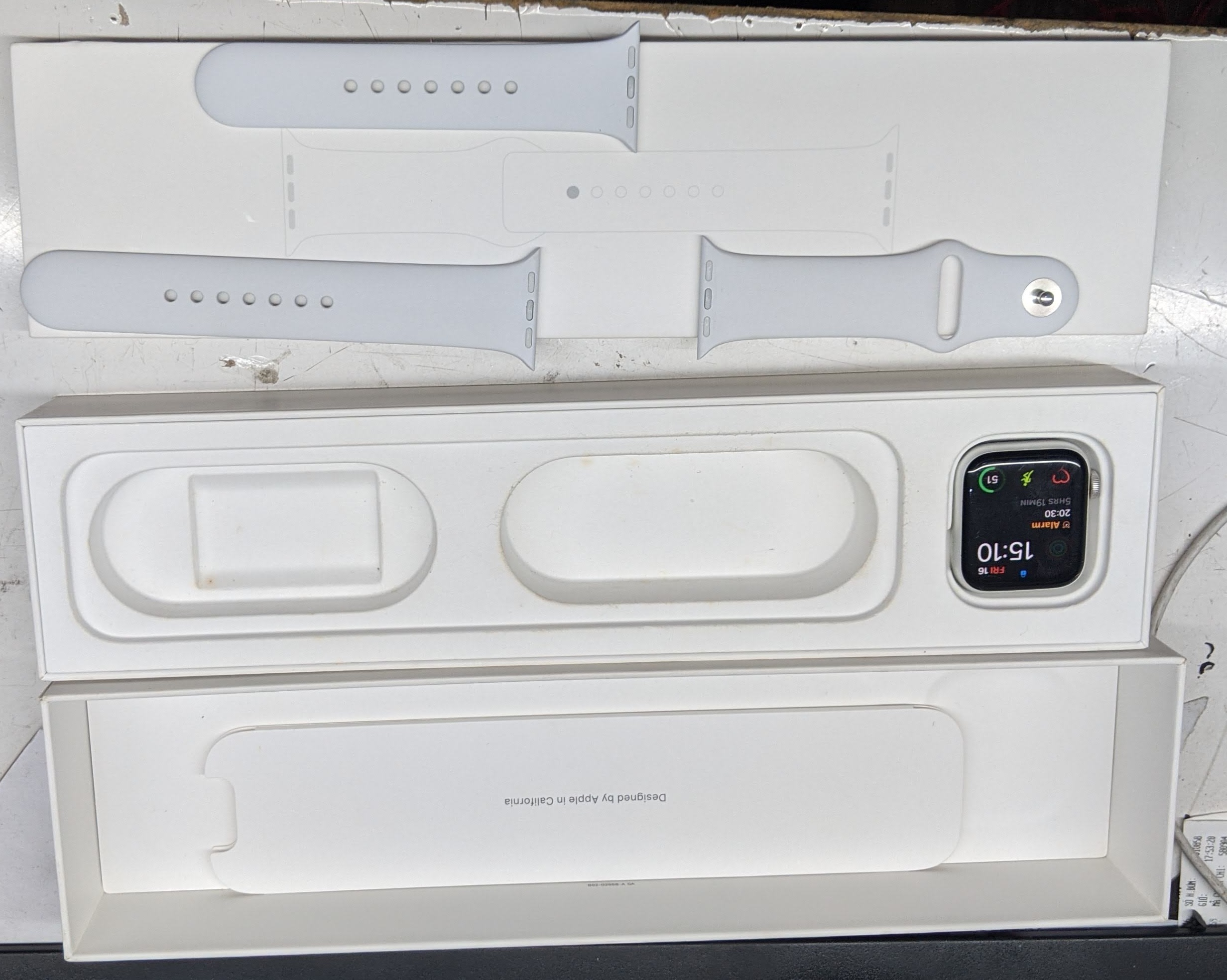 Dây đeo và box apple watch 4 40mm
