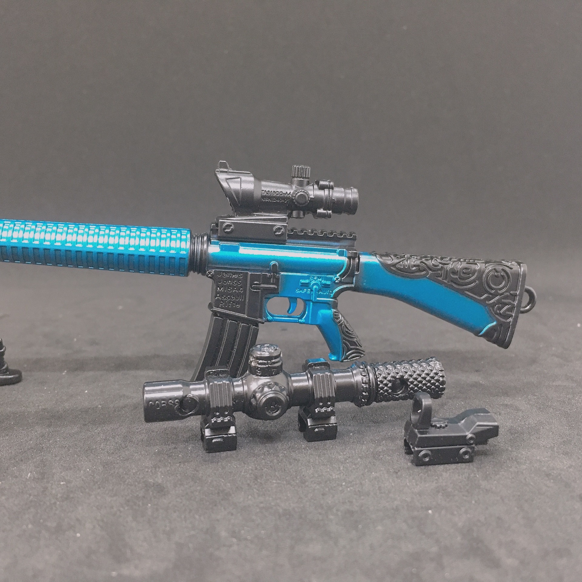 Mô Hình M16A4 Blue 3 Scope Dài 21 CM Trong PUBG