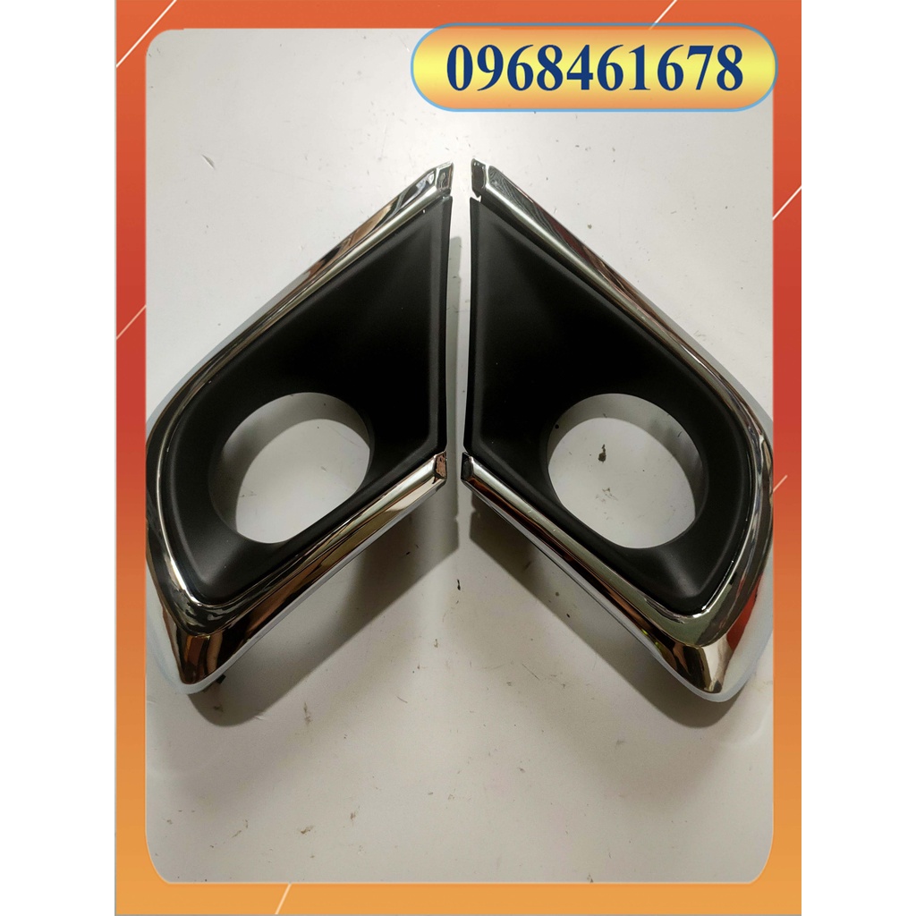 ỐP ĐÈN GẦM INNOVA ĐỜI 2014-2015 ( CÓ MẠ )