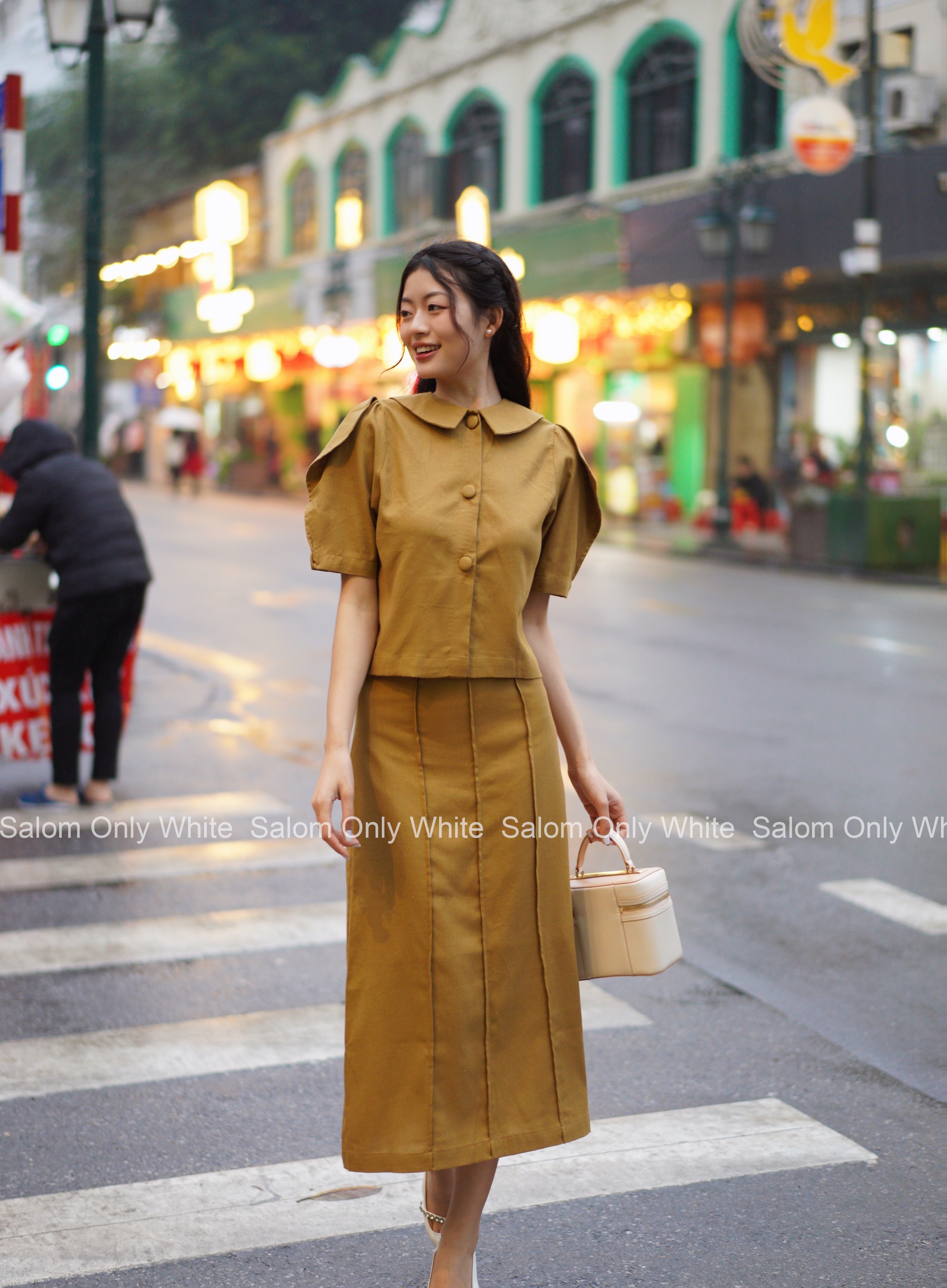 𝐋𝐚𝐝𝐲 𝐋𝐢𝐧𝐞𝐧 𝐒𝐞𝐭 - Set Áo Cổ Sen Và Chân Váy Midi Kẻ Dọc SALOM (Ảnh thật chính chủ)