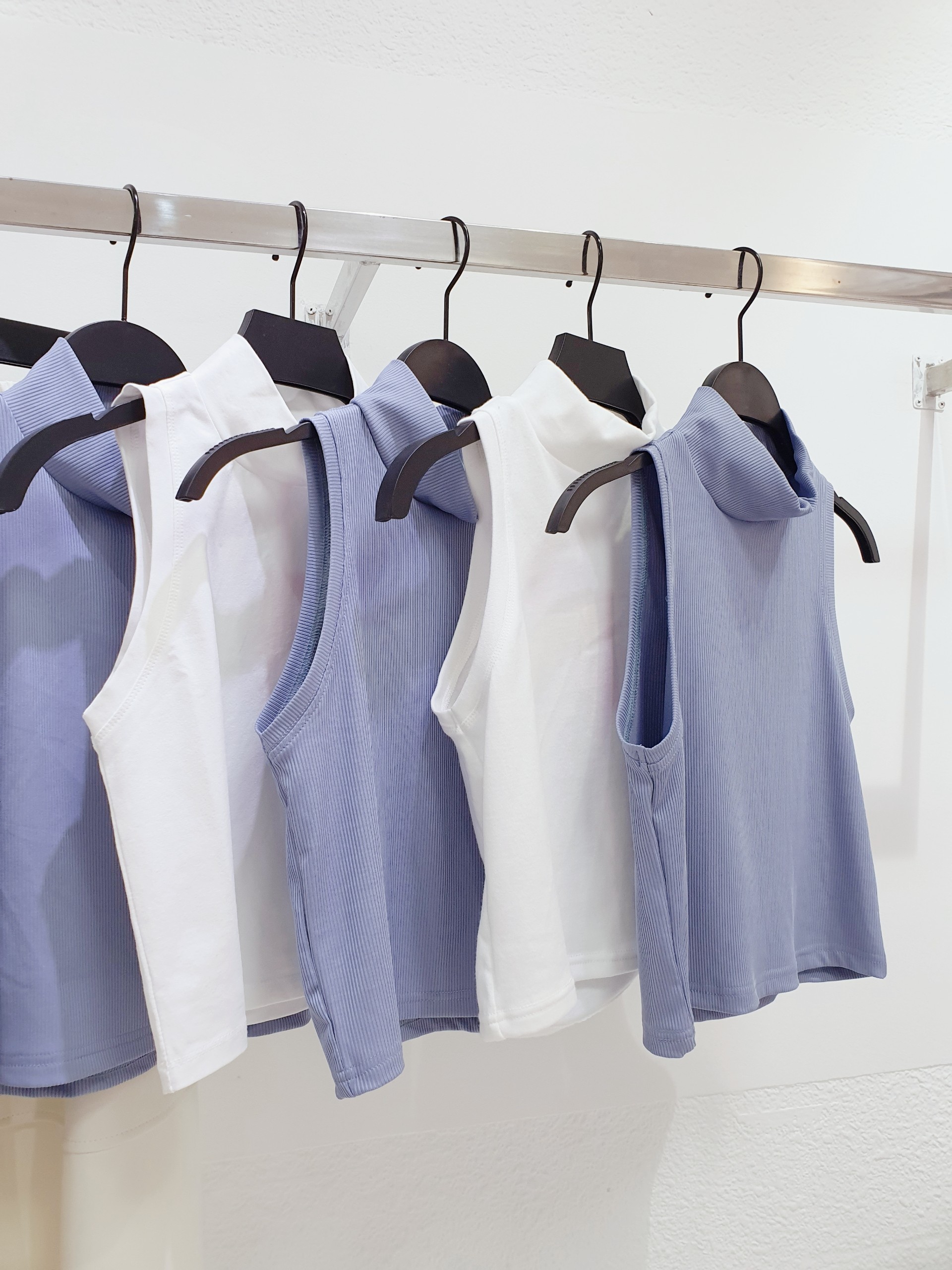 Áo cổ lọ croptop thun gân cộc tay AfterBefore