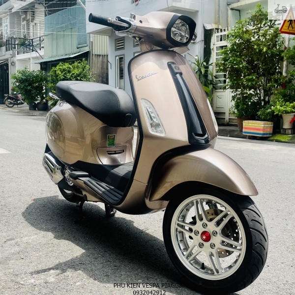 Cà Vạt Mẫu Cá Mập Cho Vespa Sprint Primavera