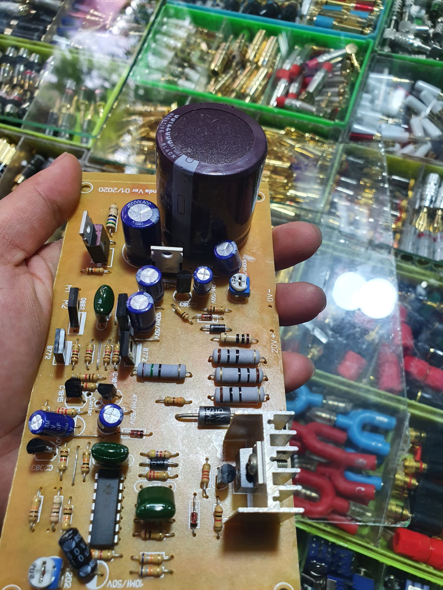 bo ổn áp standa