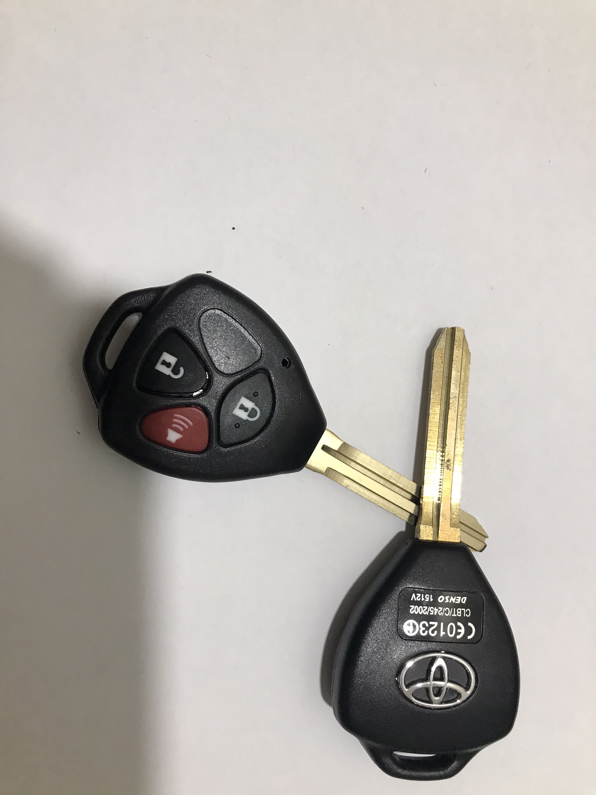 Vỏ Chìa Khóa Xe Toyota 3 nút