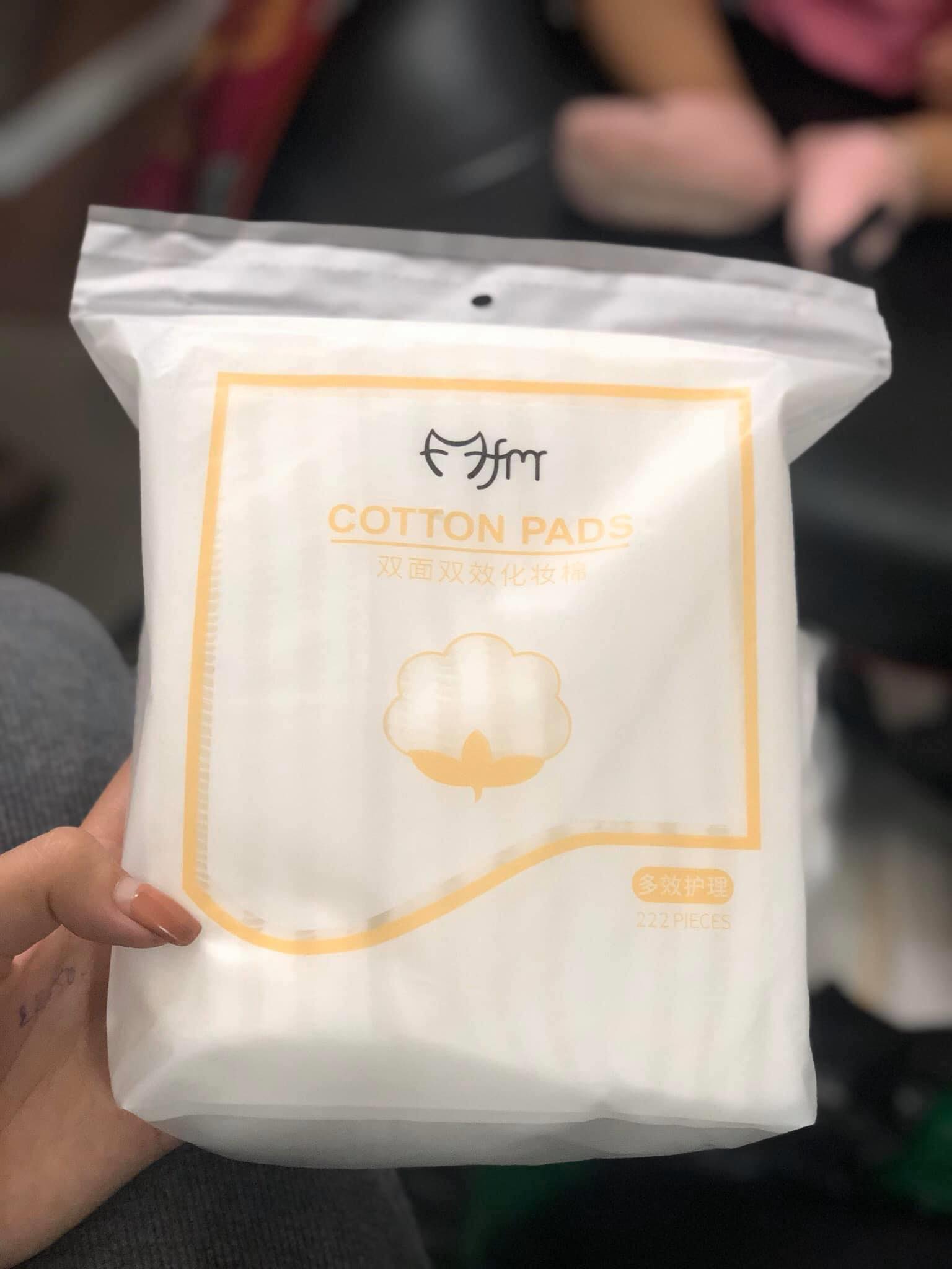 Bông tẩy trang COTTON PADS gói 222 miếng