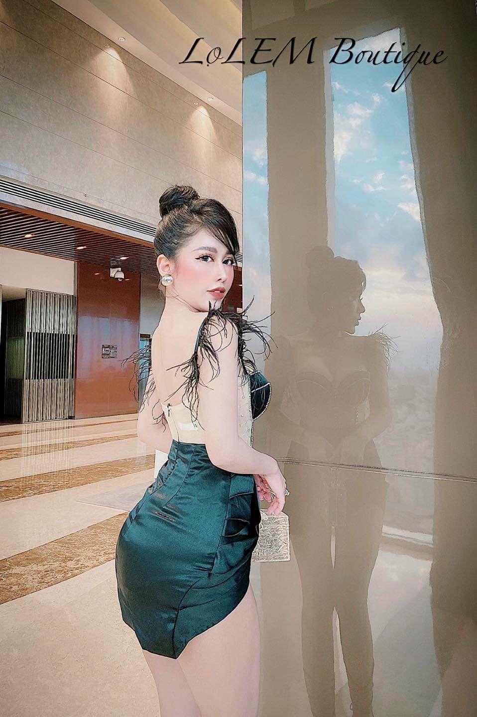 Đầm body lông vũ thiết kế sexy
