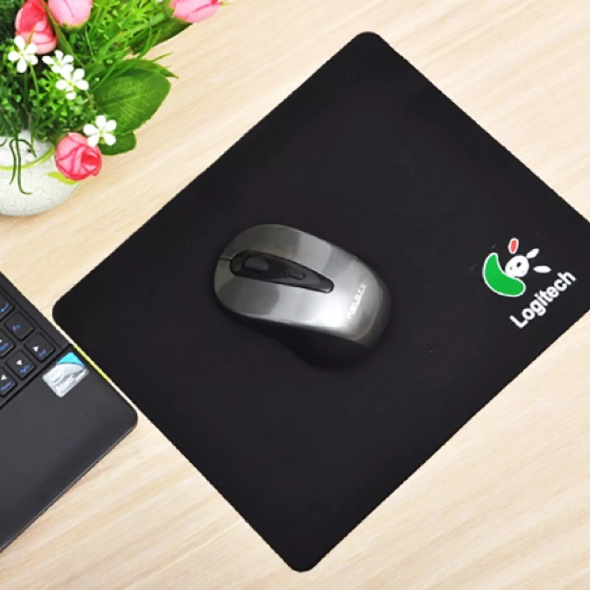 Tấm lót chuột ,Bàn di chuột logitech , miếng lót chuột giá rẻ, hàng chất.