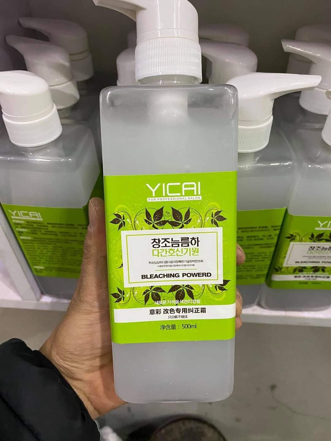 Bóc Màu Đỏ Đen Thần Thánh YiCai( Chai 500ML)