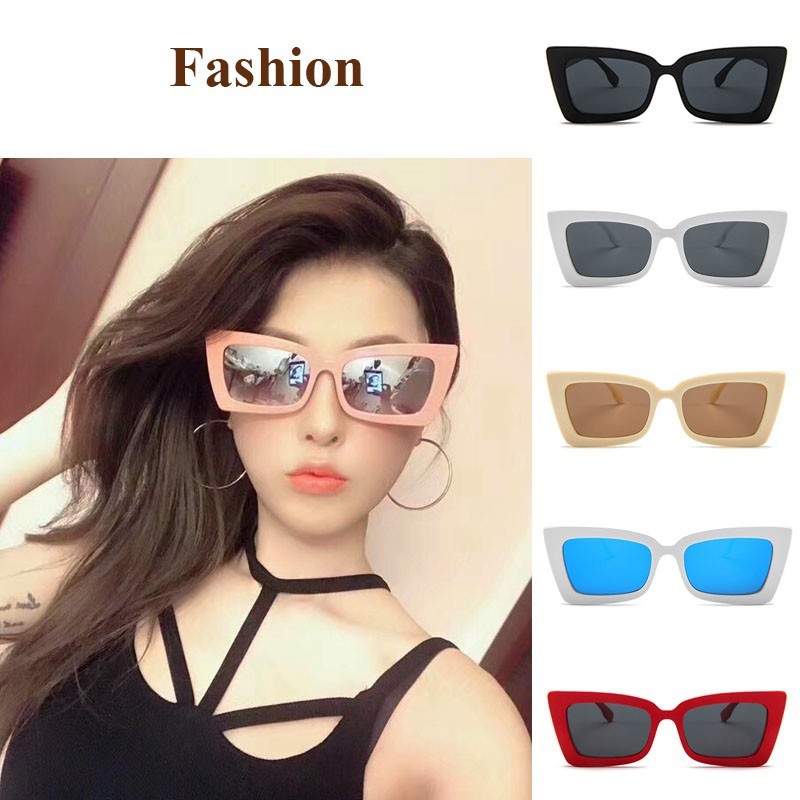 kính mắt xếch vuông phong cách vintage
