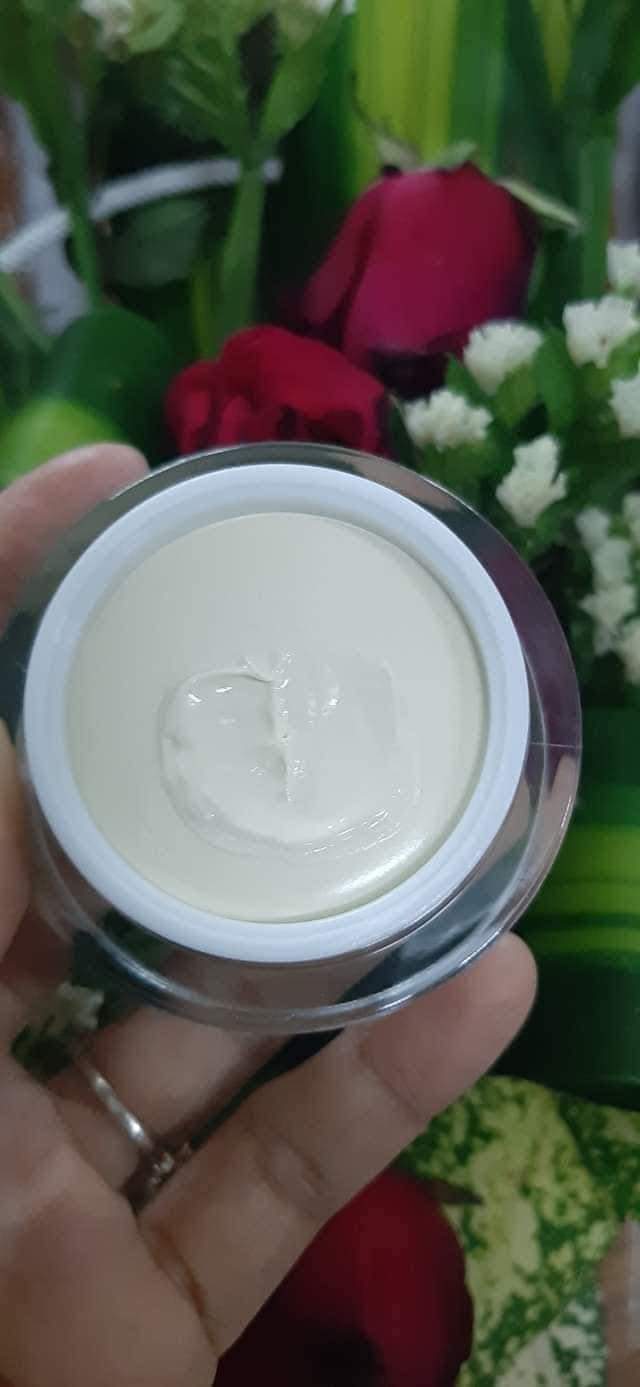 KEM FACE SỮA 5 IN 1 CÔ GÁI NÚI
