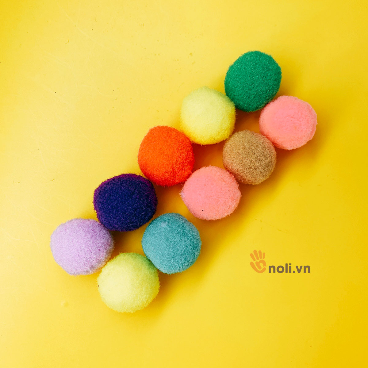 Pom Pom trang trí thú bông, túi xách, đồ handmade