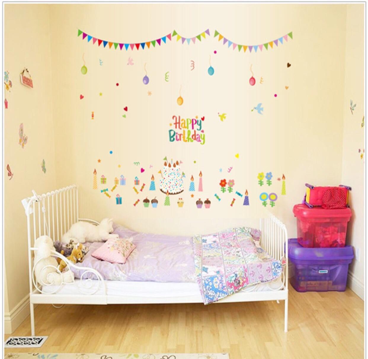 Decal dán tường chúc mừng sinh nhật
