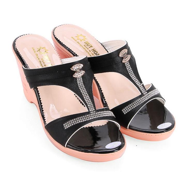 Dép nữ thời trang  màu đen HK7049