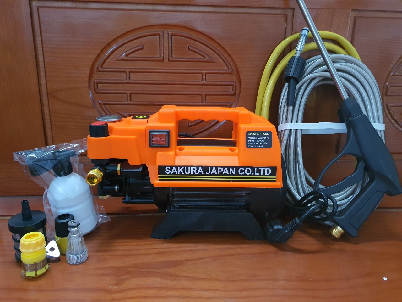 Máy xịt rửa xe, máy bơm nước tưới cây, rửa sân vườn, SAKURA công suất 3000w, máy siêu khỏe, dây rửa 15m, tặng cần nối dài và bình bọt ( có video test)