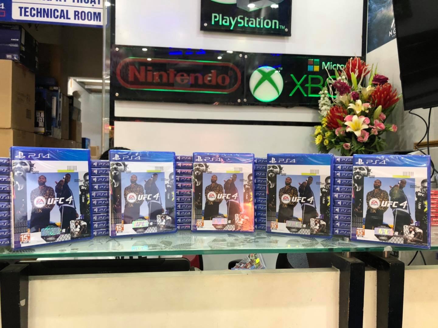 Đĩa Game PS4 UFC 4