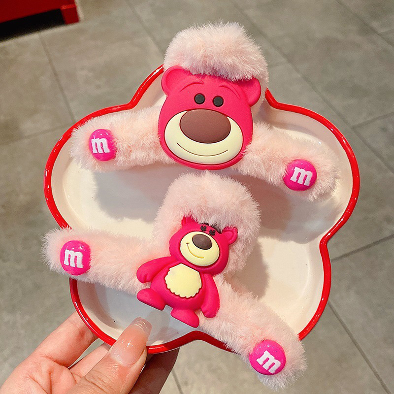Kẹp Tóc Hình Gấu Dâu Lotso Phủ Lông Nhung