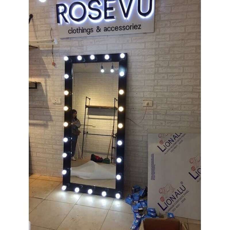 Gương đèn led 17 bóng 70x175cm
