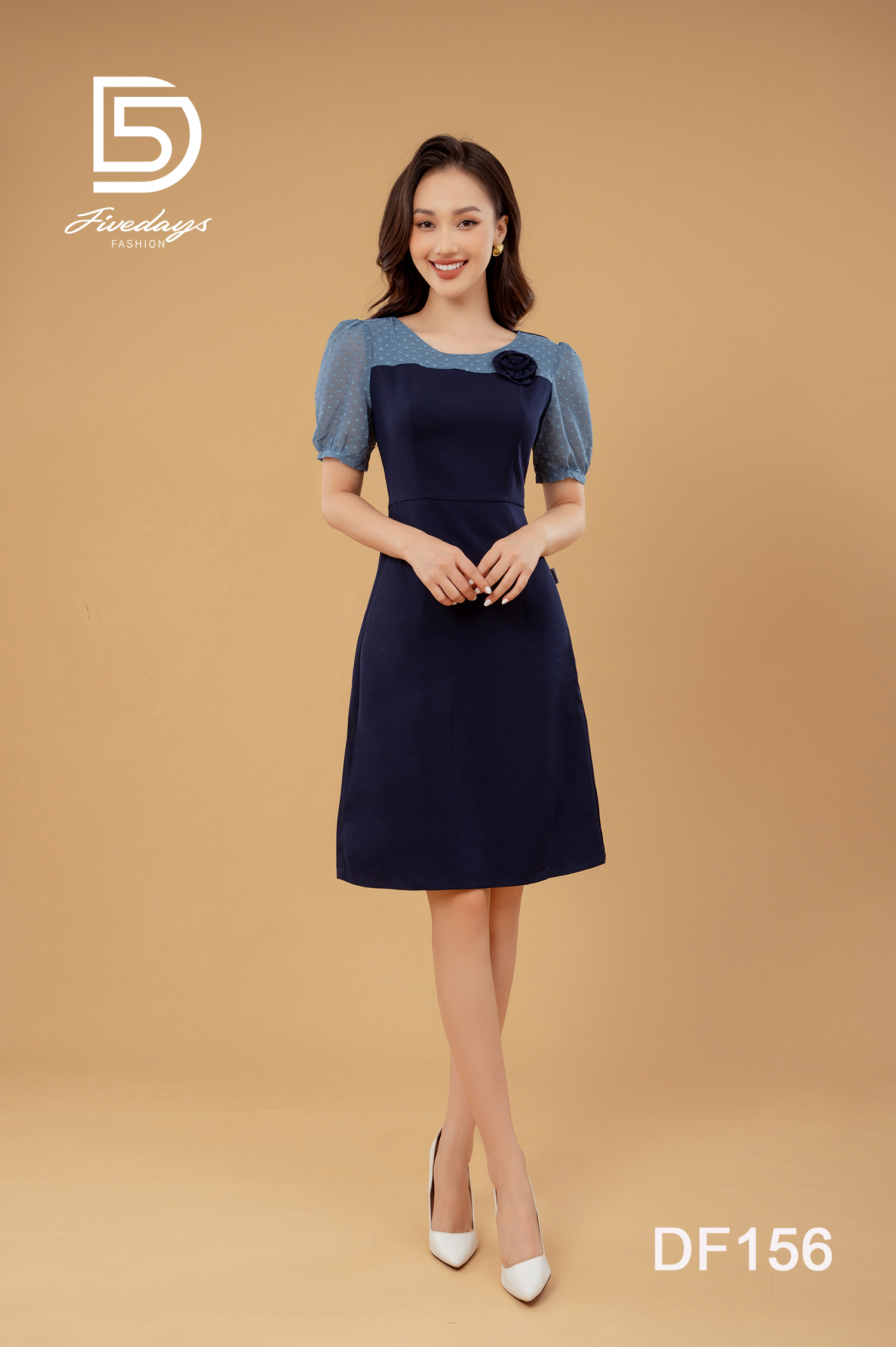 Đầm dáng A phối voan ngực FIVEDAYS