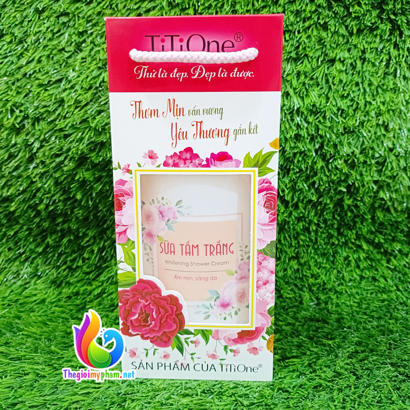 Sữa Tắm Trắng Da Titione 750g