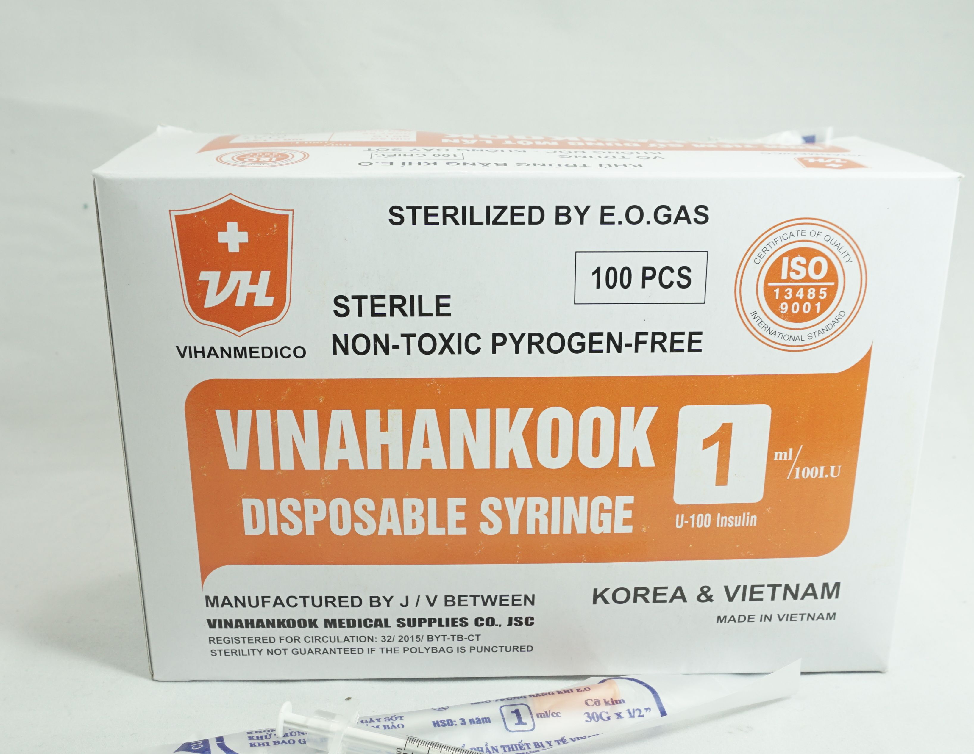 HỘP 100 Bơm tiêm 1ml Insullin Vinahankook