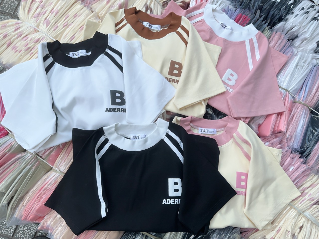 Áo thun dáng ôm nhẹ babytee hai sọc trước ( mã chữ B )