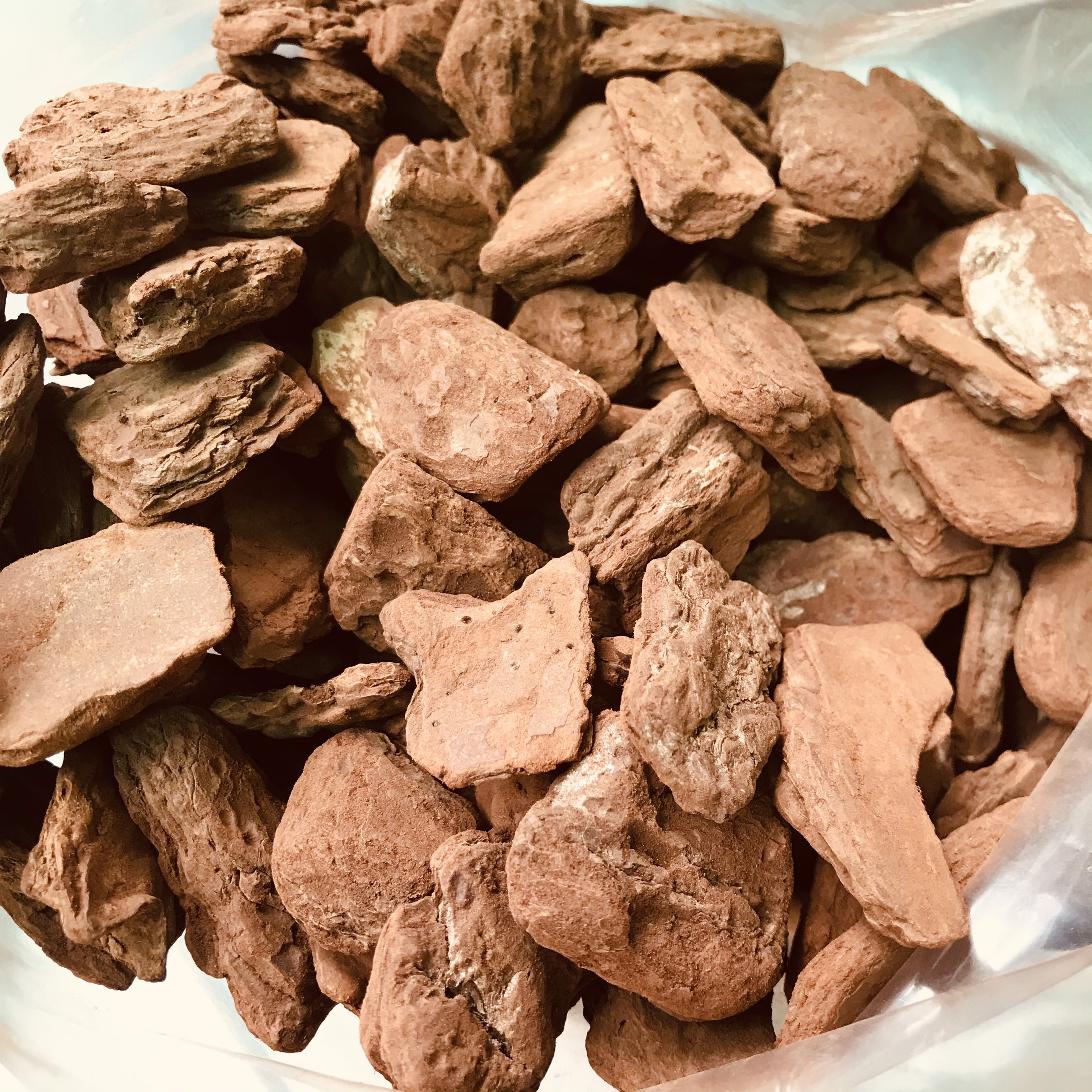 VỎ THÔNG KHÔ TRỒNG HOA LAN 3*4CM 1KG