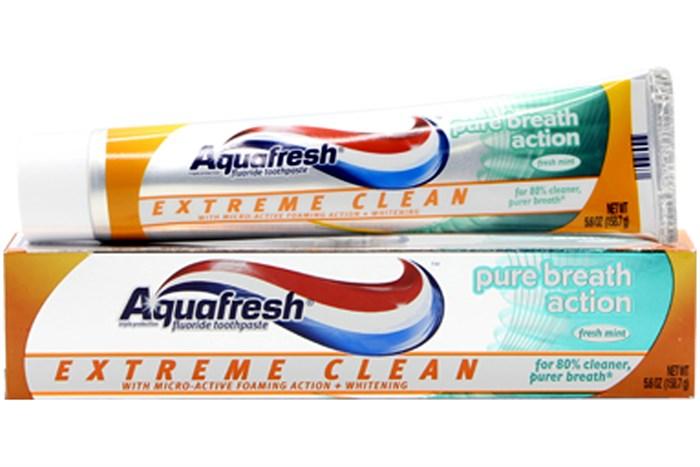 Kem Đánh Răng Aquafresh Pure Breath Action 158.7g