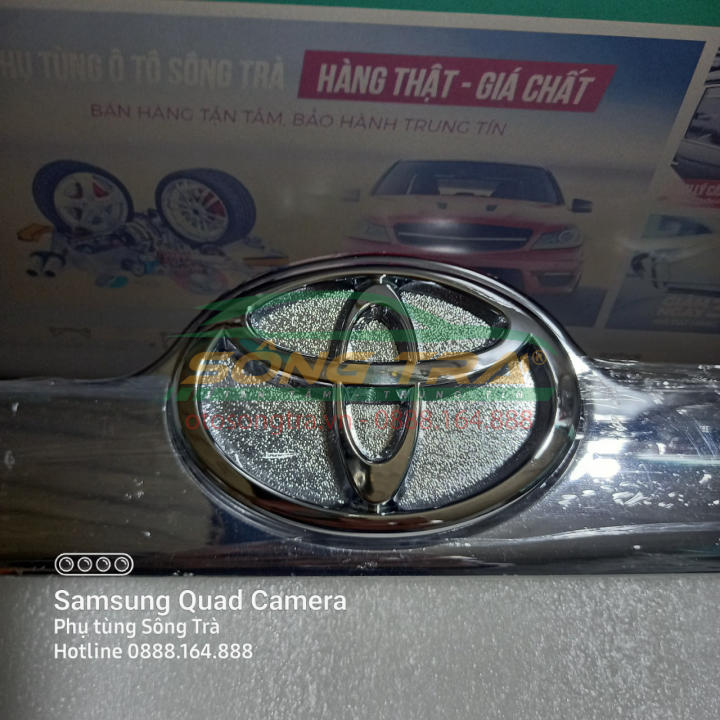 Lô gô cốp hậu toyota altis