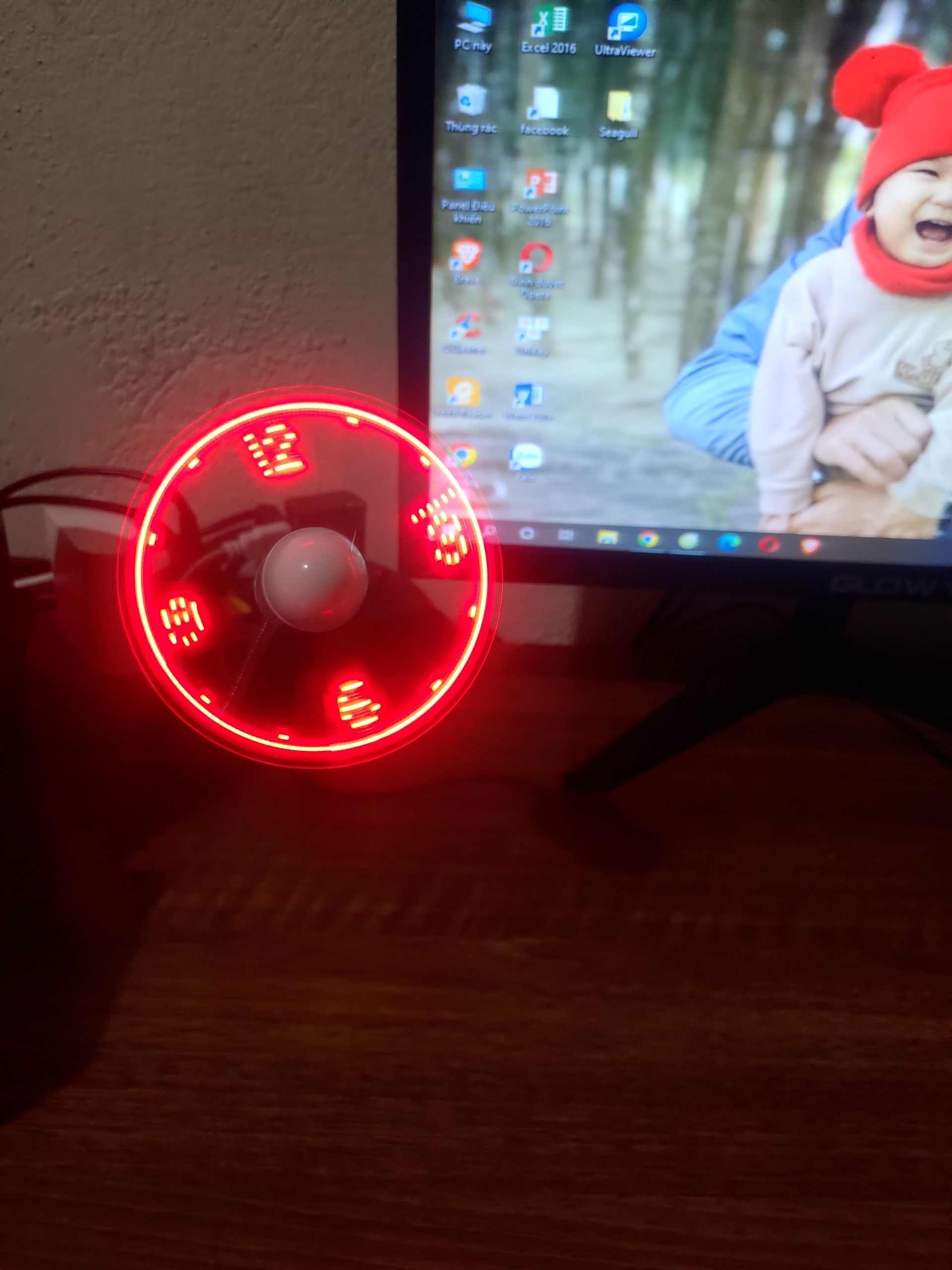 Quạt USB Hình Đồng Hồ hiệu ứng đèn led siêu độc đáo