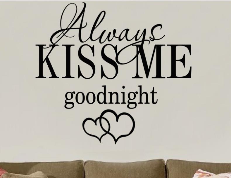 [HCM]Decal trang trí Chữ Kiss Me