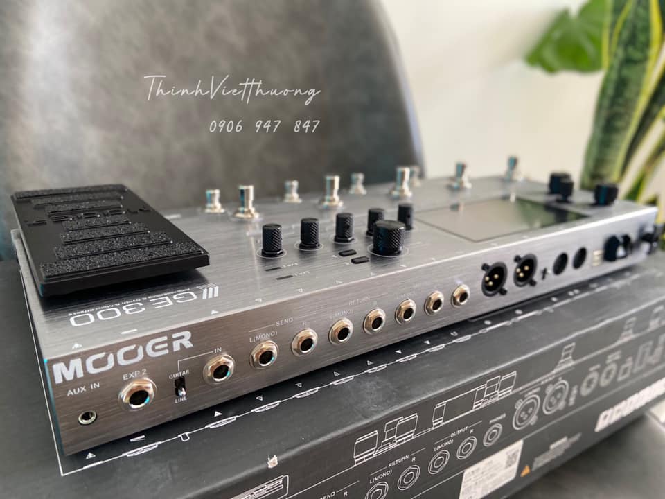 Phơ bàn Guitar điện MOOER GE-300