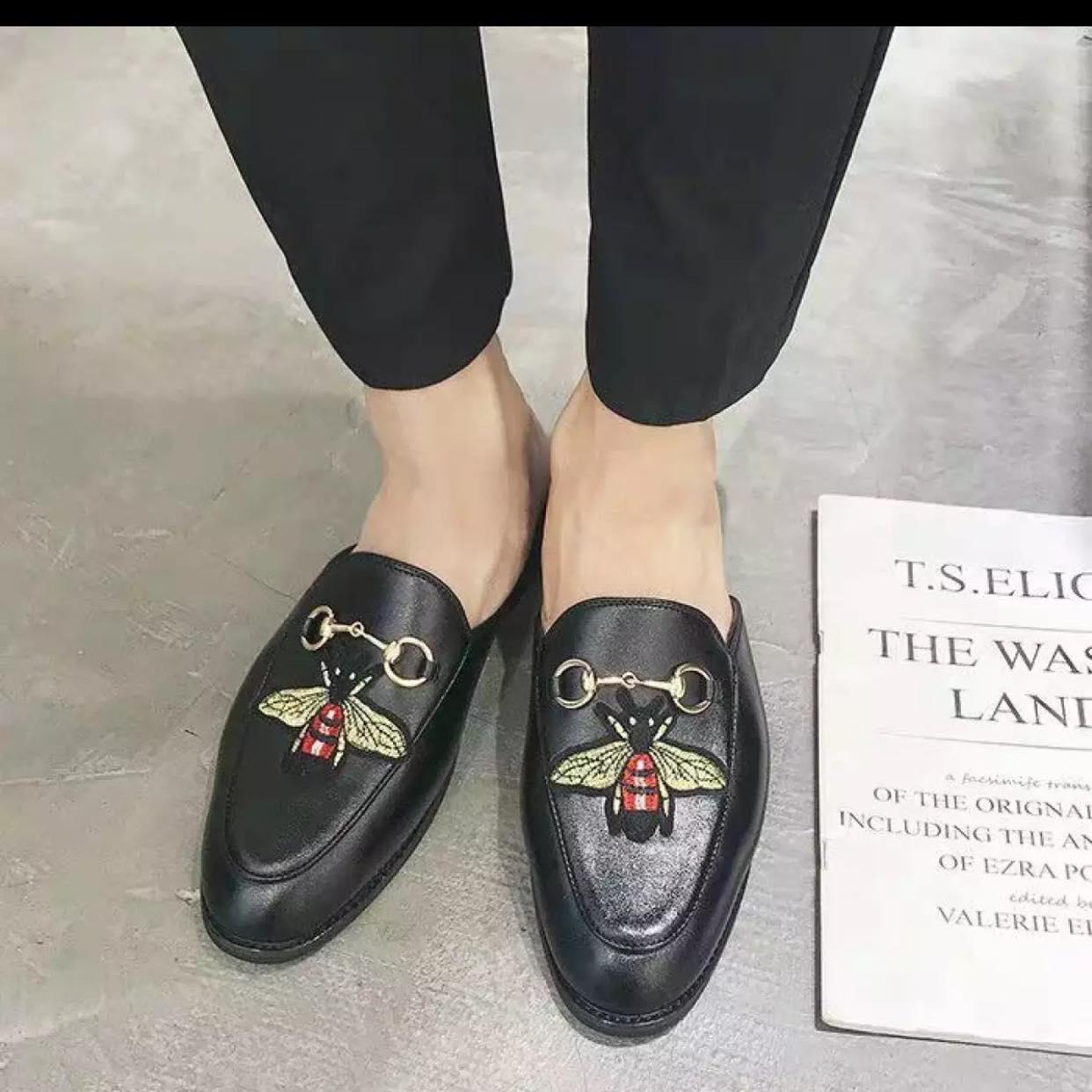 Sục da thêu ong xích nam