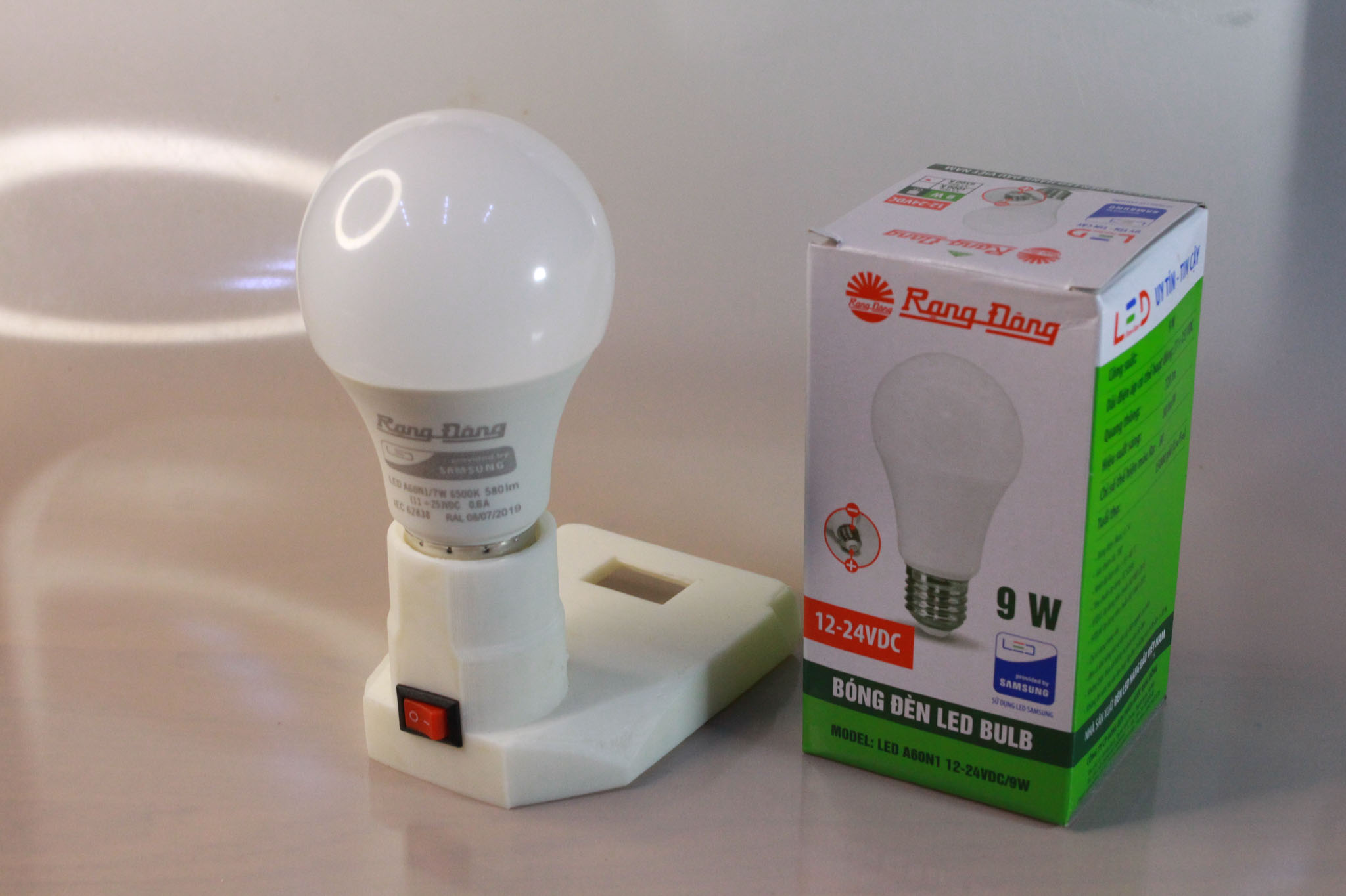 Đèn led thắp sáng dùng pin B.osch 18v