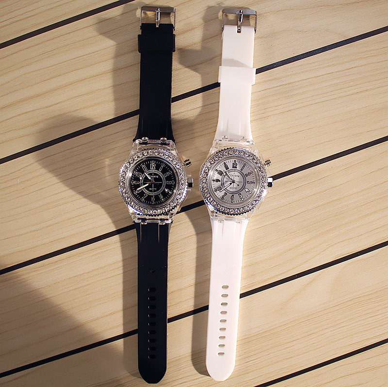 [HCM]Đồng hồ cặp đôi nam nữ Geneva G06 thời trang dây cao su cao cấp có phát sáng Led 7 màu vào ban đêm (Bộ 2 cái)