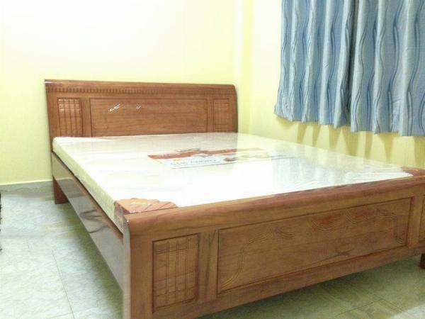 Giường  gỗ xoan đào vn mẫu rèm