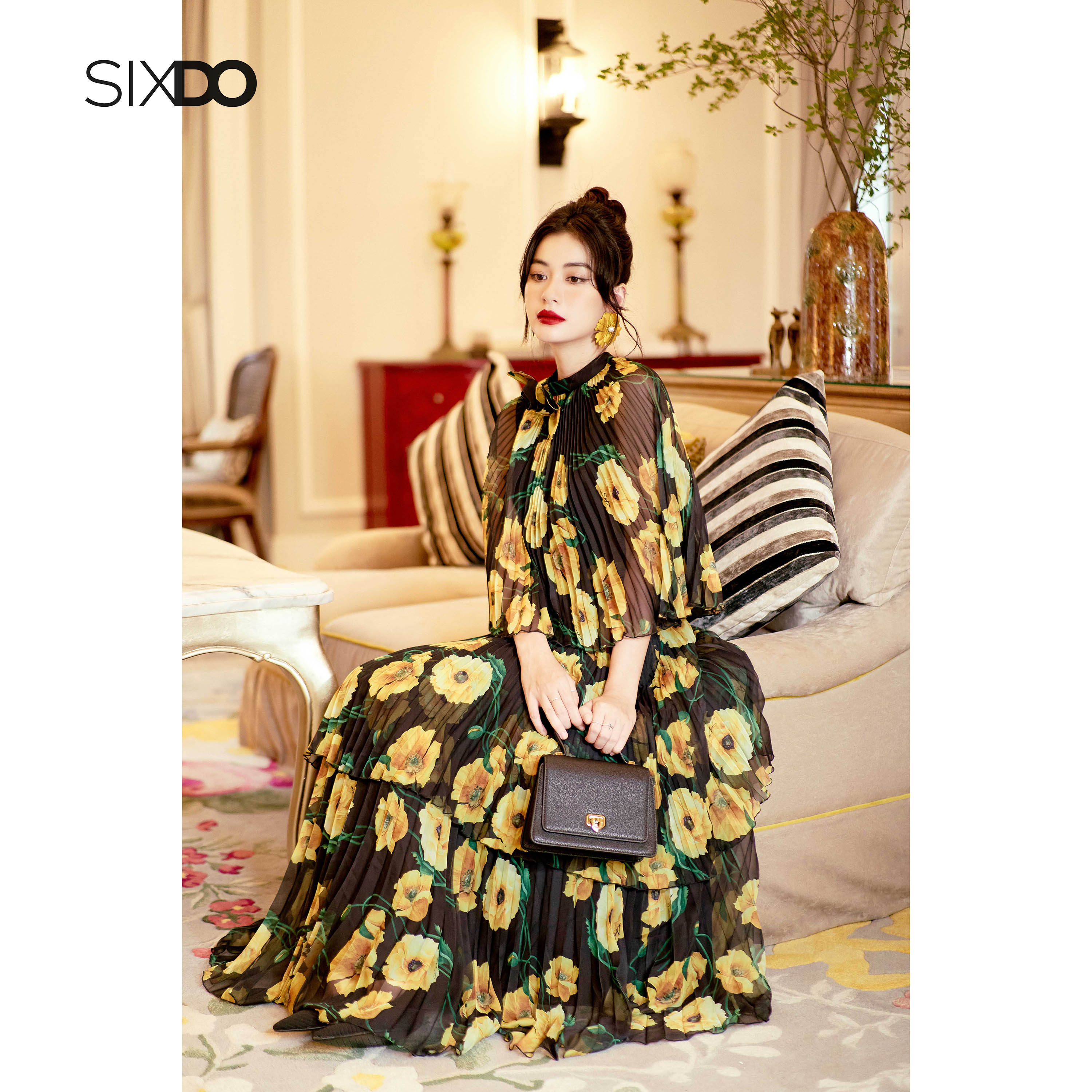 Đầm voan hoa vàng xếp ly cách điệu SIXDO (Black With Yellow Poppy Midi Voile Dress)