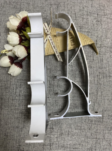 Bát đỡ thanh treo rèm 10cm, 16cm, 22cm ( bát bắt vào tường , trần )