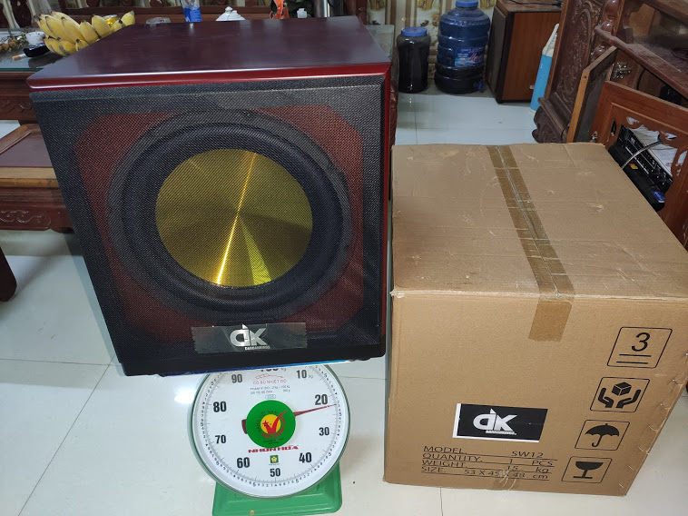 Loa sub điện DK bass 30 lòng vàng, loa siêu trầm DK AM-1200, Màu venni đỏ đẹp, nguồn xuyến, Madein Thailand, bảo hành 12 tháng.