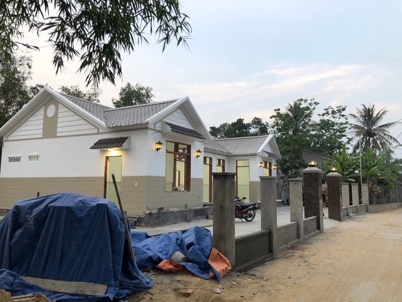 [HCM]ĐÈN TRỤ CỔNG D200