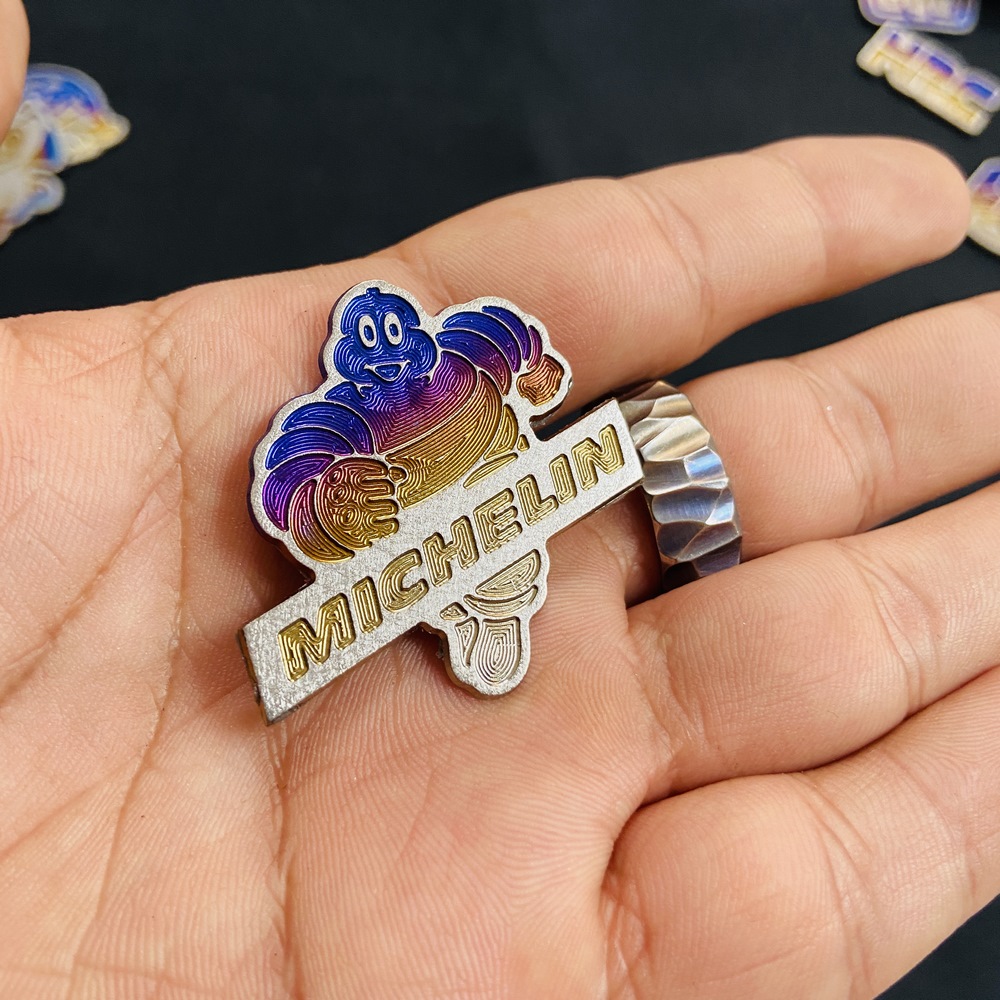 [SIÊU PHẨM] TEM TITAN LOGO, HUY HIỆU, TEM TITAN HOẠT HÌNH NGƯỜI MÁY MICHELUN, KEO DÁN 3M CHẮC CHẮN DÁN TRANG TRÍ XE SIÊU CHẤT CHƠI