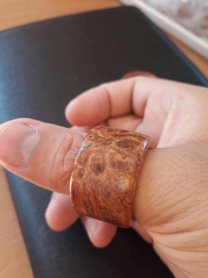 nhẫn gỗ huyết long - nhẫn của vua