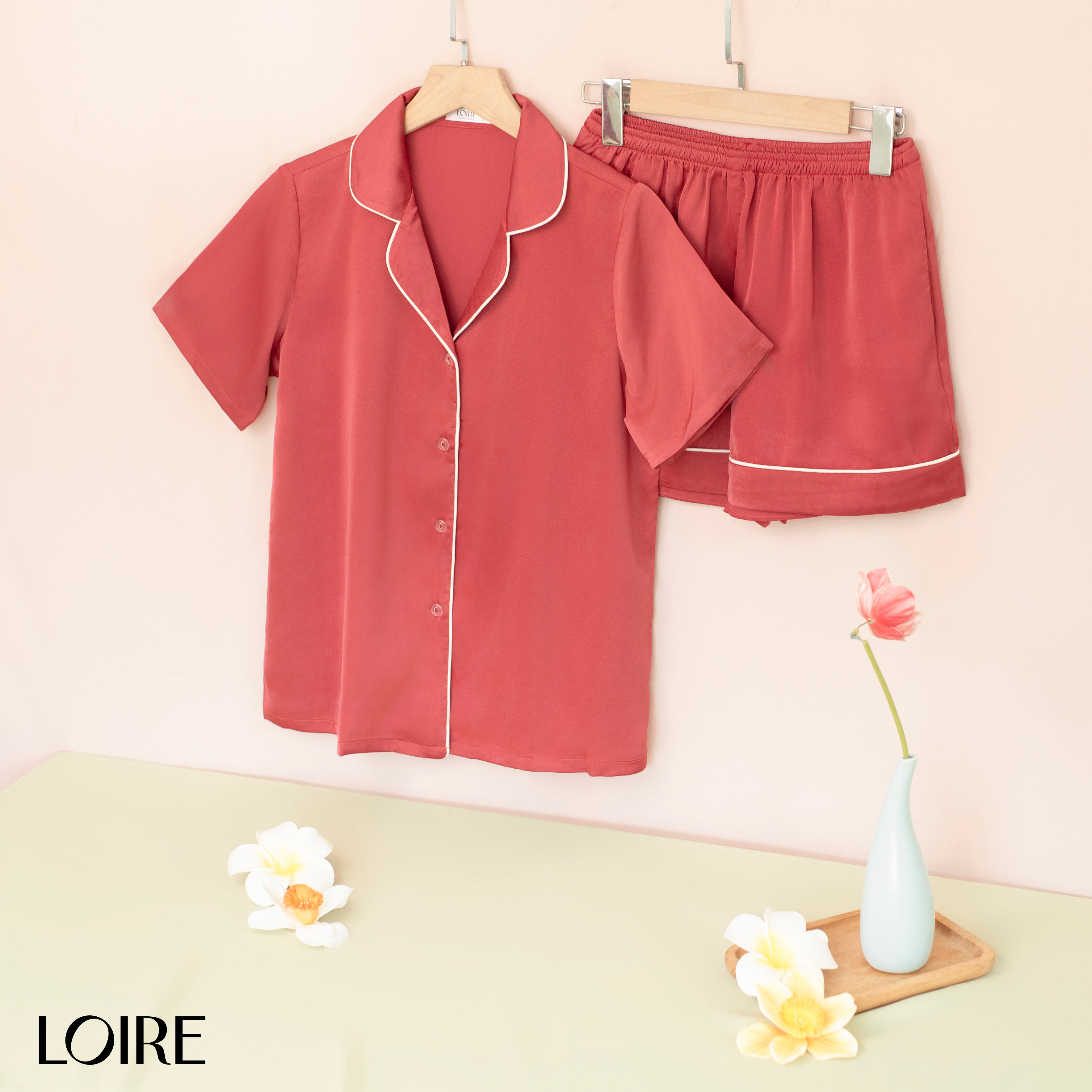 Bộ Ngủ Lụa Pijama Trơn Loirechic PCC05
