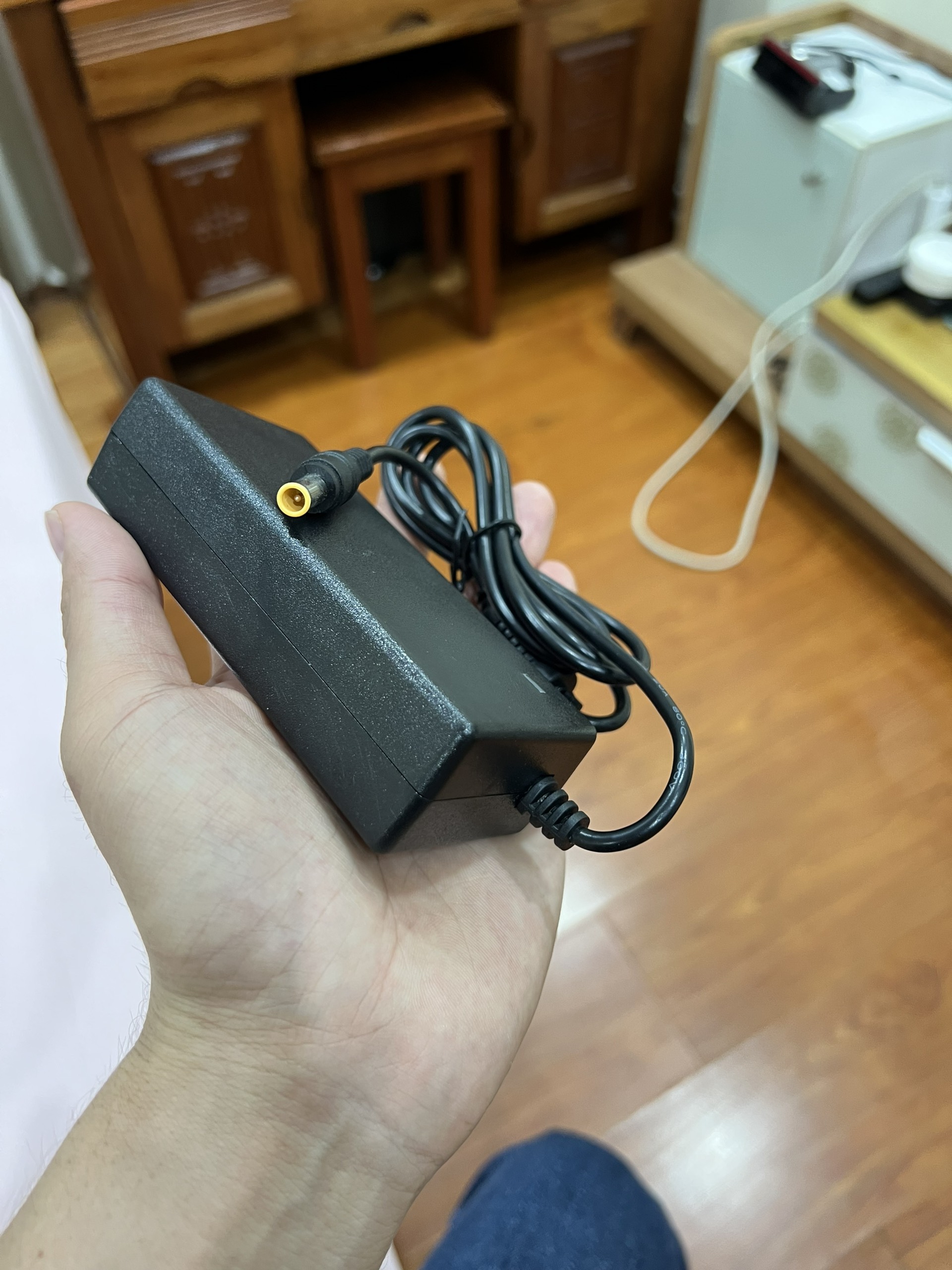 Adapter nguồn màn hình samsung 14v 1.43A