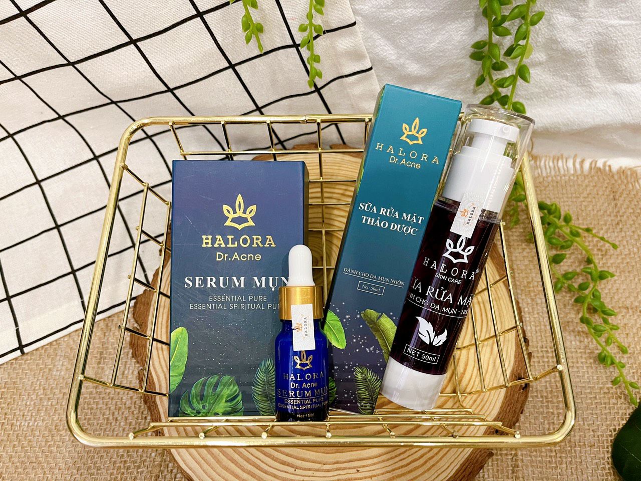 [HCM]SỮA RỬA MẶT KIỀM DẦU HALORA