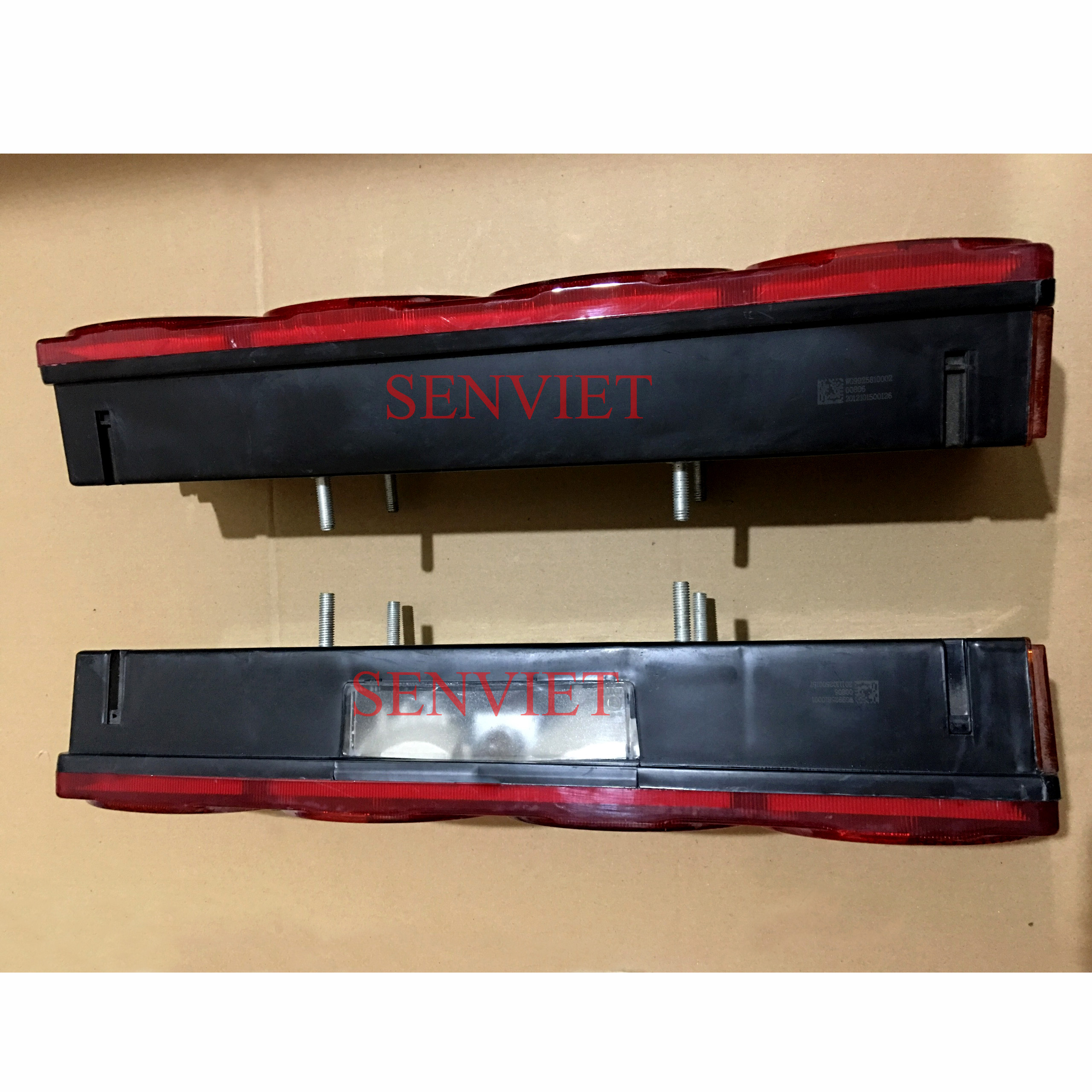 Đèn Hậu Howo A7 375 420 Sitrak 440 (Hàng Xịn)